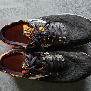 Brooks Ricochet Men Running Shoes Black Orange Silver Sneakers Size 11